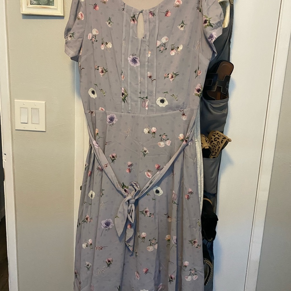 Lindy Bop Lavender Floral Midi Dress